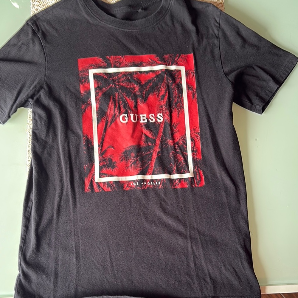 GUESS Tropical Black and Red Tee